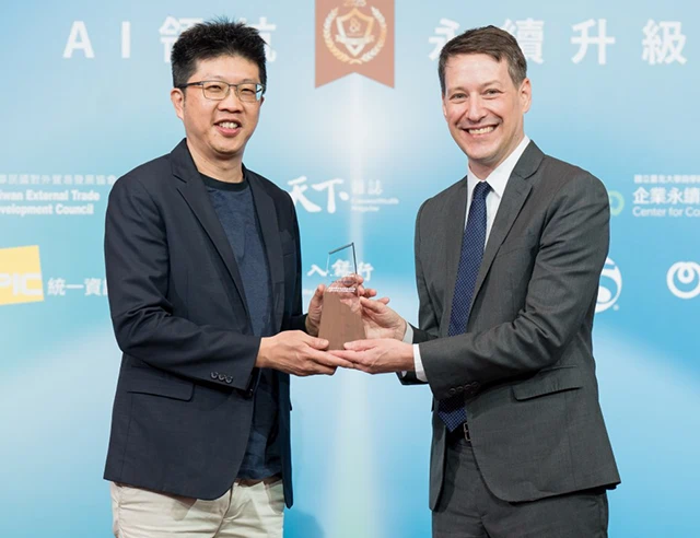 CloudMile 萬里雲榮獲鄧白氏 AI 科技創新獎